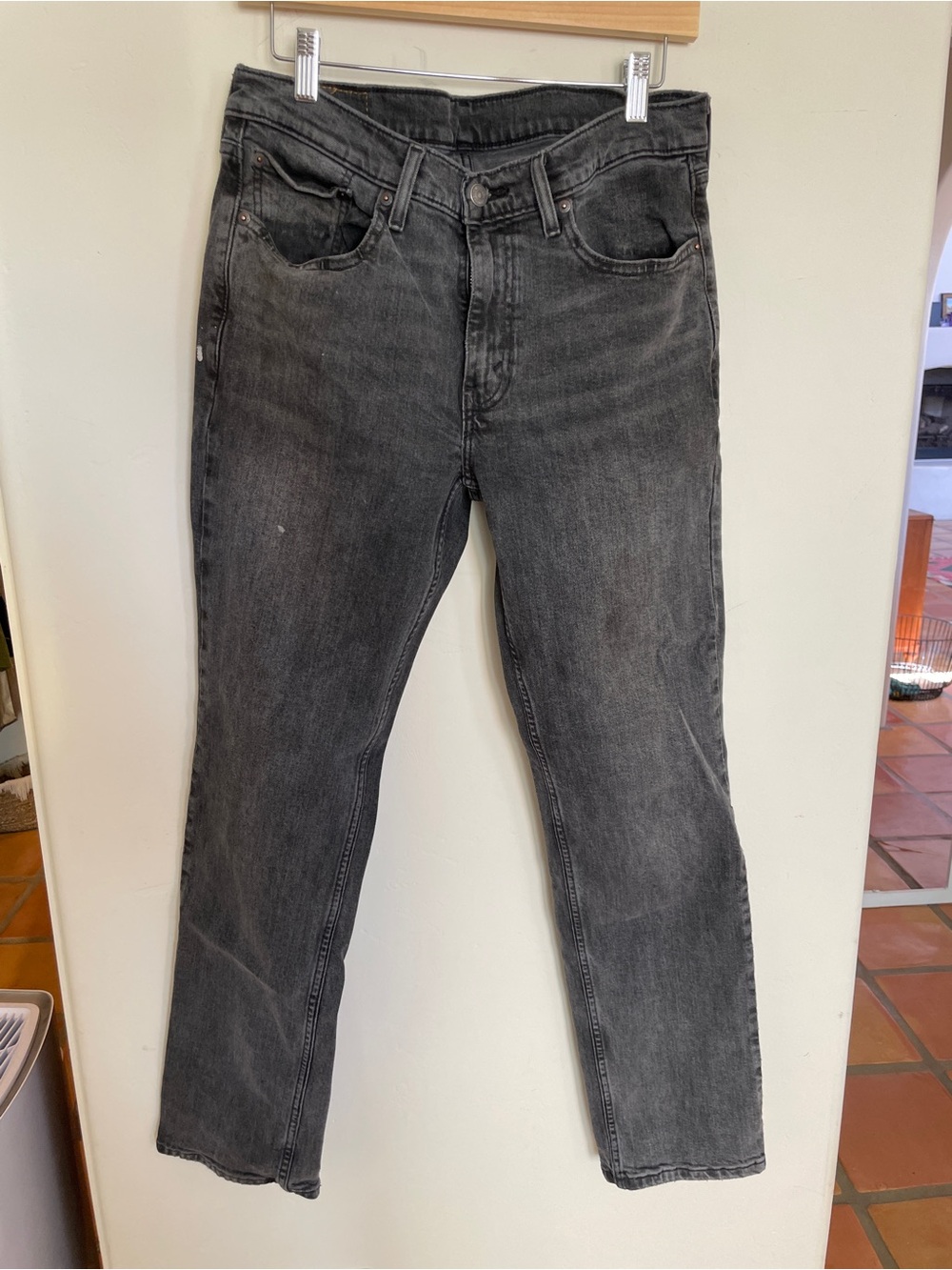 Levi’s 514 Men's Black Washed Straight-Leg Jeans